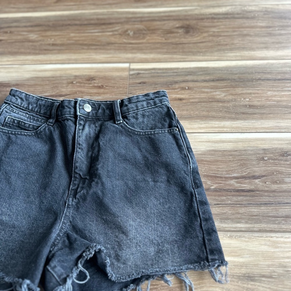 Zara women’s black shorts size 4 - Picture 2 of 4